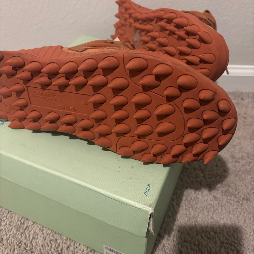 Off-White Kids Sneakers in Brown and Orange